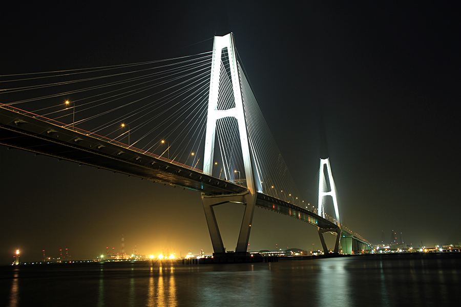 名港トリトン(名港中央大橋)